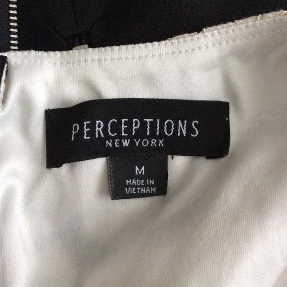 Elegant dress - Picture 5 of 8